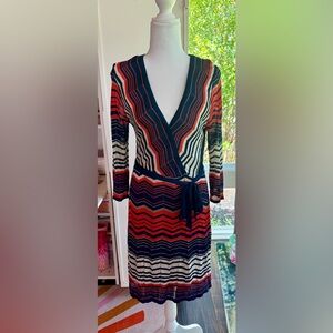 Trina Turk Chevron Stripe Knit Wrap Dress Belted Lined Medium Navy Red Cream